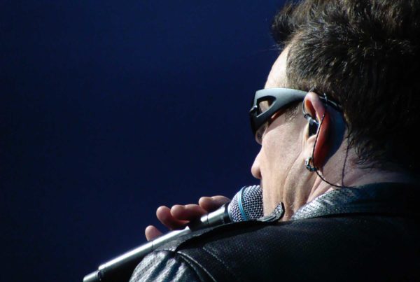 U2